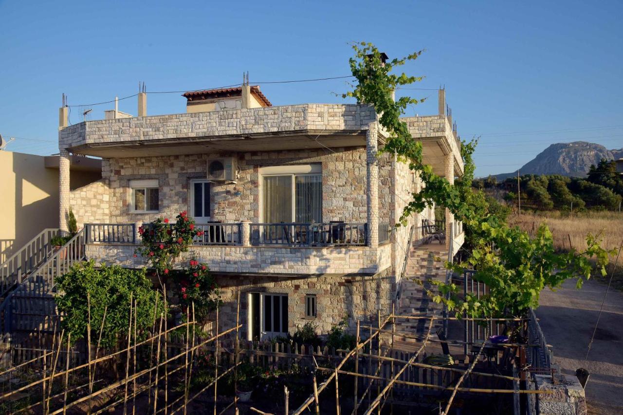 Stone Villa Corinth Buitenkant foto